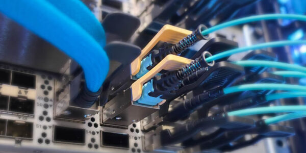 siemon-expands-data-center-connectivity-portfolio-with-200g-800g-pam4-optical-transceivers Feature